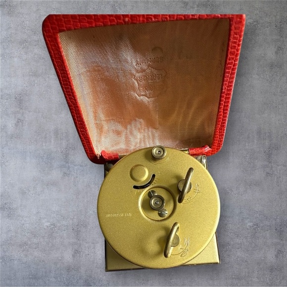 Vintage Florn Travel Alarm Clock in a Genuine Red Leather Case - Picture 6 of 11